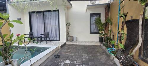 Tropical Living by PomPom in Mantaak