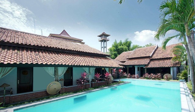 Tugu Jogja Deluxe Double Stay in Yogyakarta