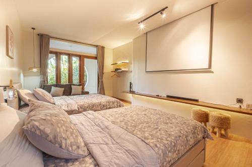 Twin Studio with Smart Projector near Ubud