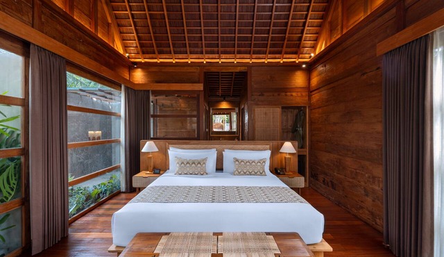Unagi Wooden Villa by Emana