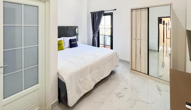 Urbanview Hotel Diamond near Palembang Airport in Kenten