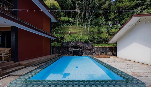 Urbanview Hotel Salakview Megamendung