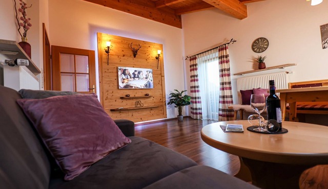 Vacation apartment for 2–4 people with a balcony in Marktschellenberg