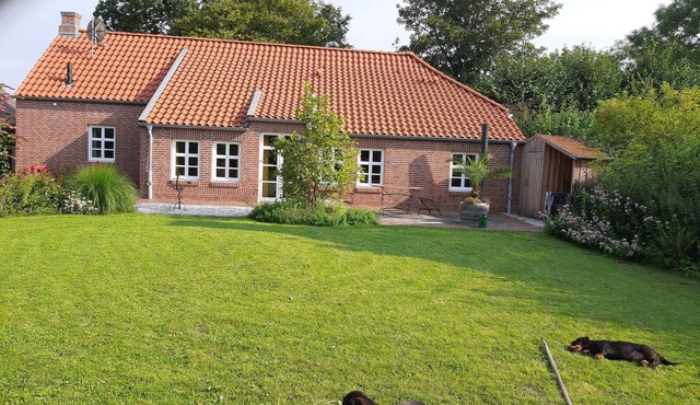 Vacation home with garden in Krummhörn