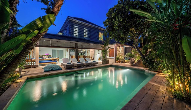 Villa Alchemy 4 Bedroom Trendy Villa in Superior Location in Seminyak