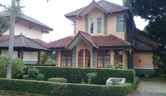 Villa Ciater Highland in Ciater