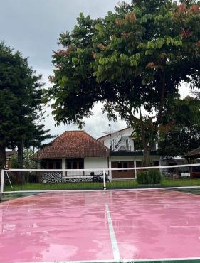 Villa FERIDYS Cimaung, Private Mountain View Villa with Pickleball Court in Cimaung
