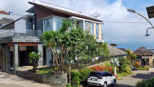Villa kusuma pinus M-59 in Batu