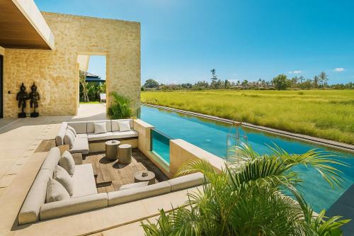 Villa La Vie a 4BR Tropical Retreat Ubud Bali