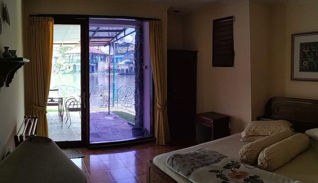 Villa Lot 5 Lake View for 30 pax in Cipanas
