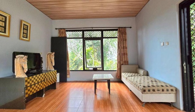 Villa Montaview Puncak by Damaresa in Gadok 1