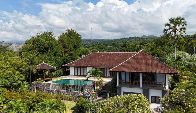 Villa Ponjok Batu Residence in Bukti