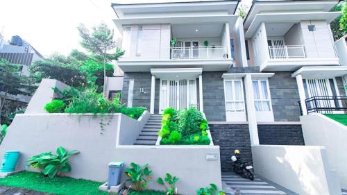Villa Sunrise with Private Pool in Dau