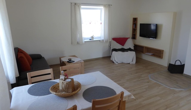 Waldesruh vacation apartment with terrace, garden and WLAN in Allhartsberg