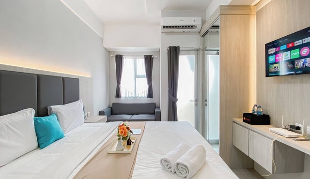 Warm And Restful Studio Transpark Juanda Bekasi Timur Apartment