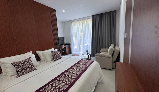 Welcome to this bright and comfortable one-bedroom apartment located in ubud