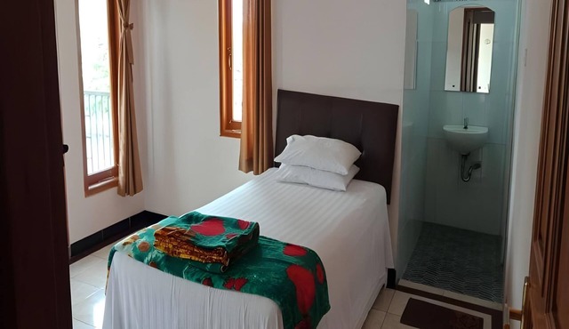 Wisma CK Kebumen by Cozzy in Kebumen