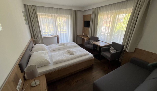 Zimmer 05/3bett mit Balkon - Pension Alpina in Obsteig