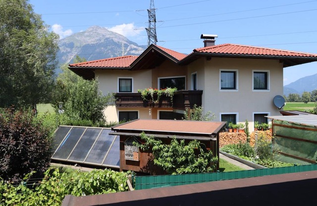80 m² Apartment ∙ 2 bedrooms ∙ 5 guests in Strass im Zillertal