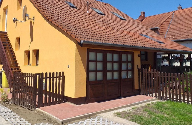 Ferienwohnung Balatonkeresztúr Für Personen 