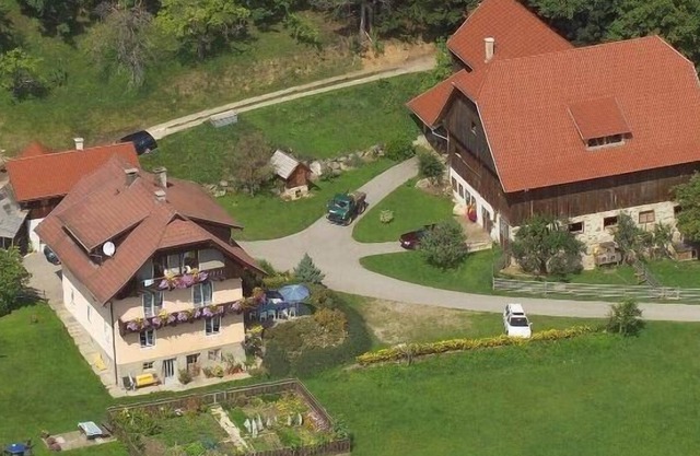 Holiday Arriach Persons Bedrooms 