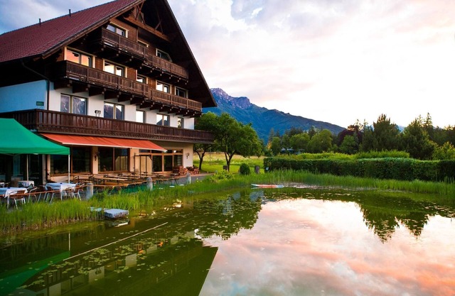Breakfast Hotel 