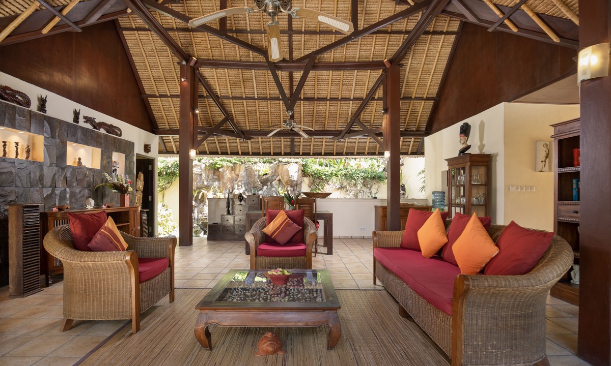 Sambirenteng Hotel | Alam Anda Ocean Front Resort & Spa