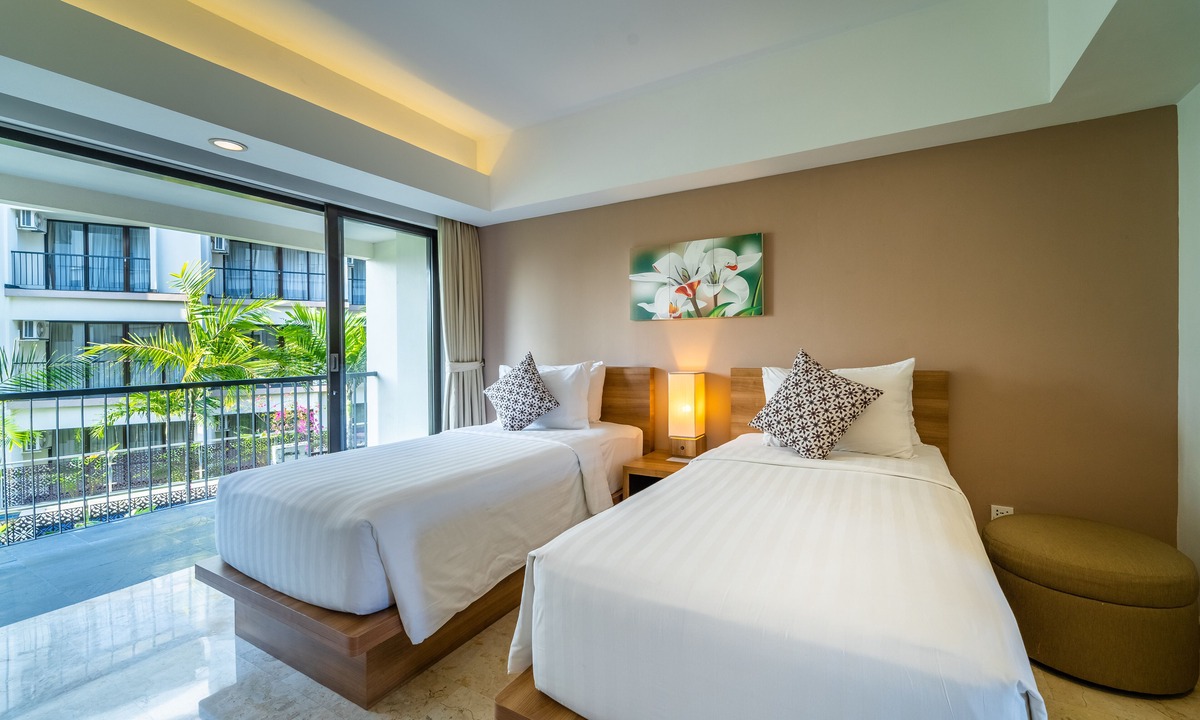 Raya Kuta Hotel | Cross Vibe Paasha Atelier Bali Kuta