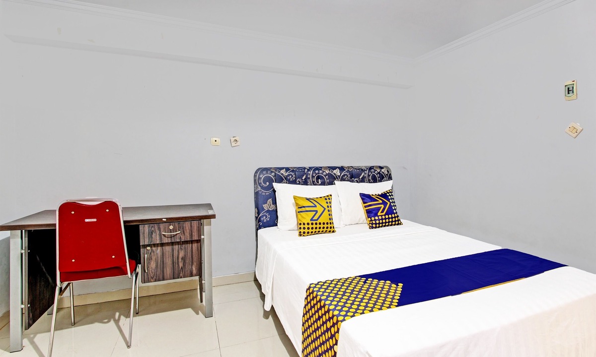 Pati Hotel | SPOT ON 91398 Homestay Tentrem 1