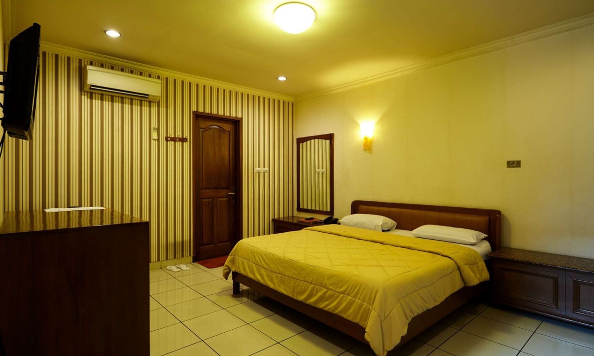 Jatinegara Hotel | 678 Hotel Cawang by Cocotel