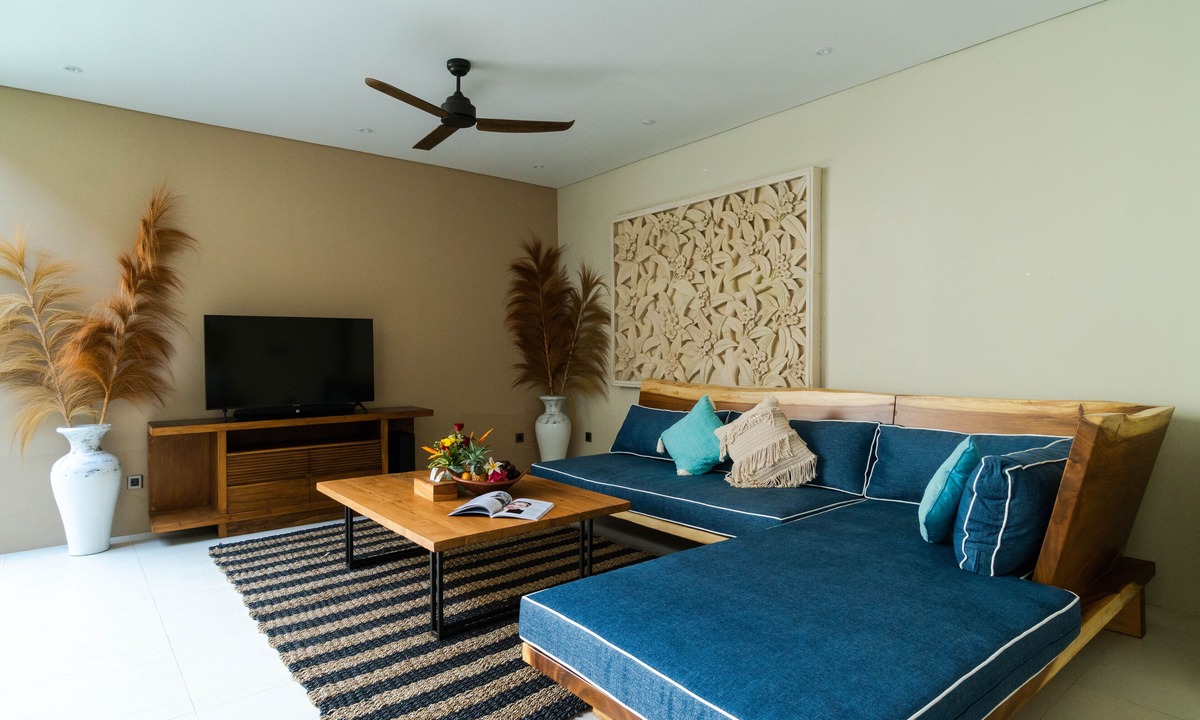 Batu Bolong Hotel | Larose Villas and Boutique Camp