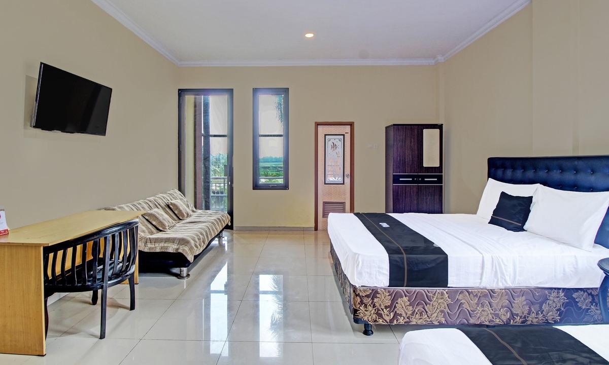 Cilacap Hotel | Collection O 91666 Meyli Guesthouse