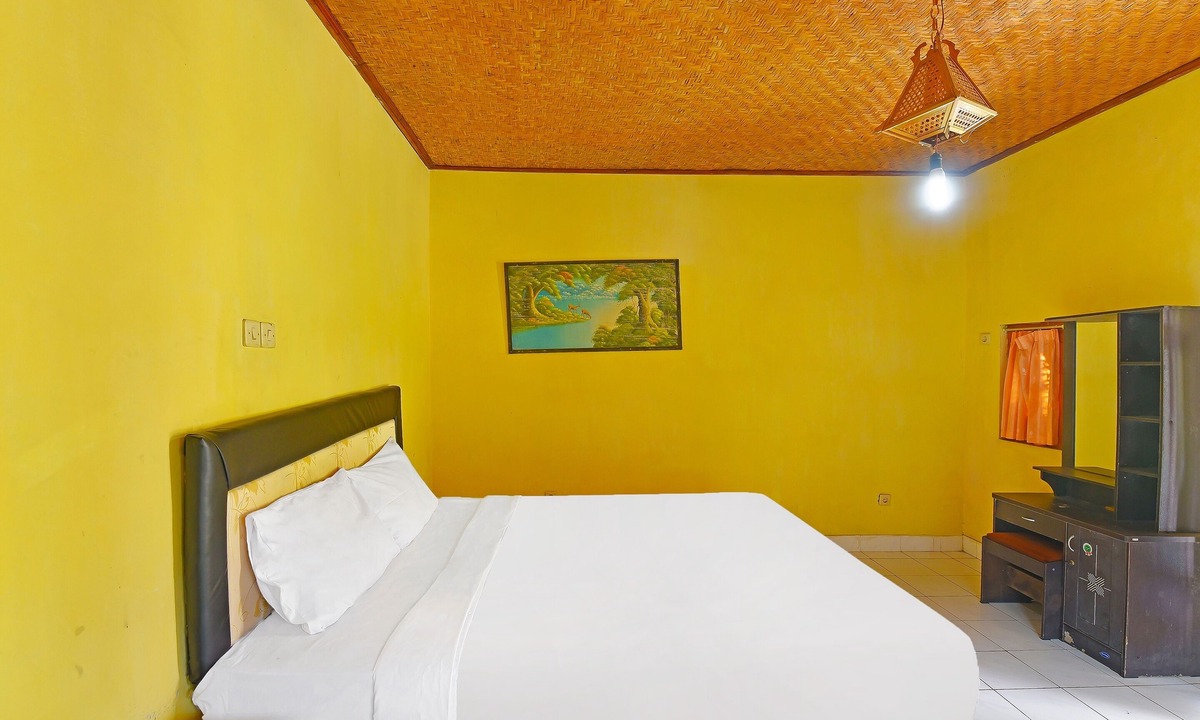 Munduk Hotel | OYO 91100 Pondok Kusuma Wisata