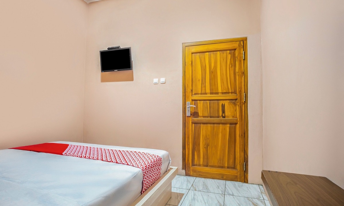 Rendeh Hotel | SPOT ON 2974 Penginapan Roma 88