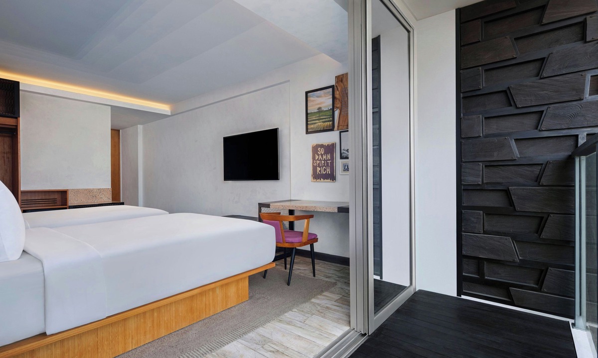 Batubelig Hotel | Aloft by Marriott Bali Seminyak