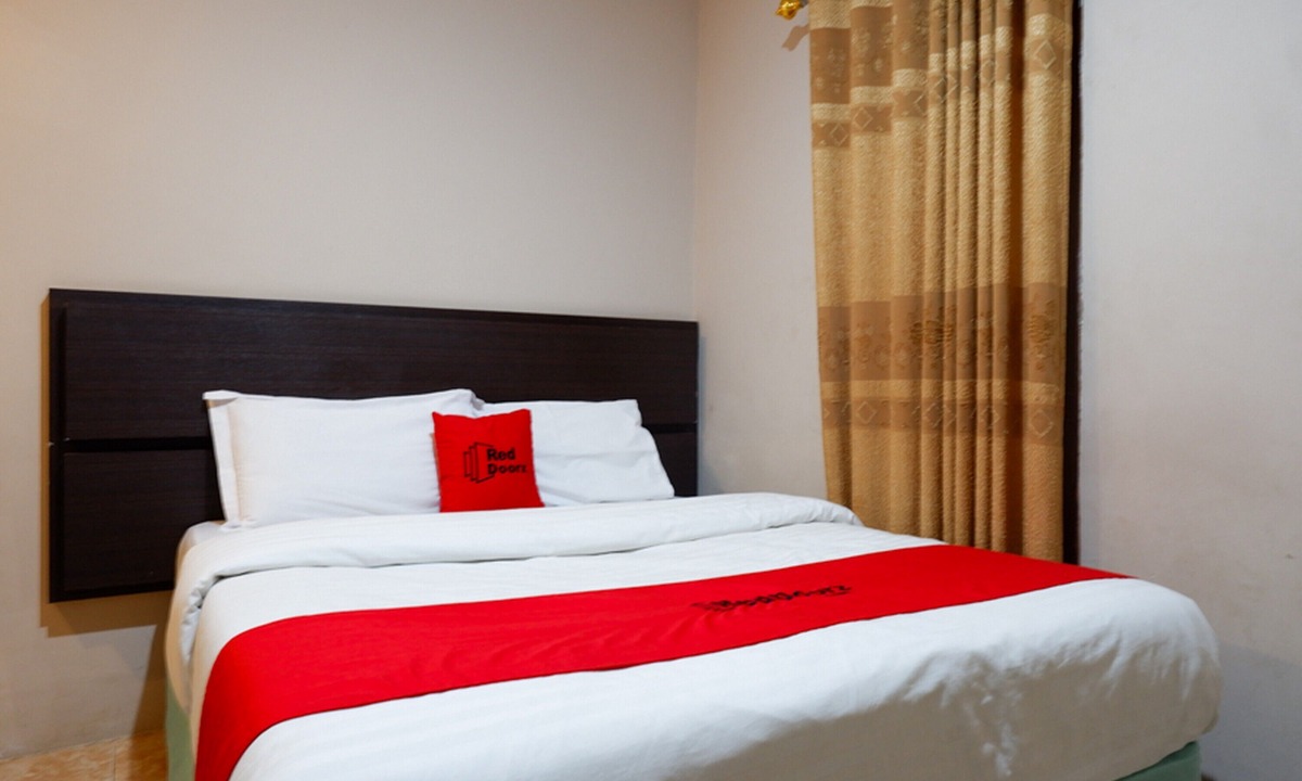 Kendari House | RedDoorz Plus near Haluoleo University