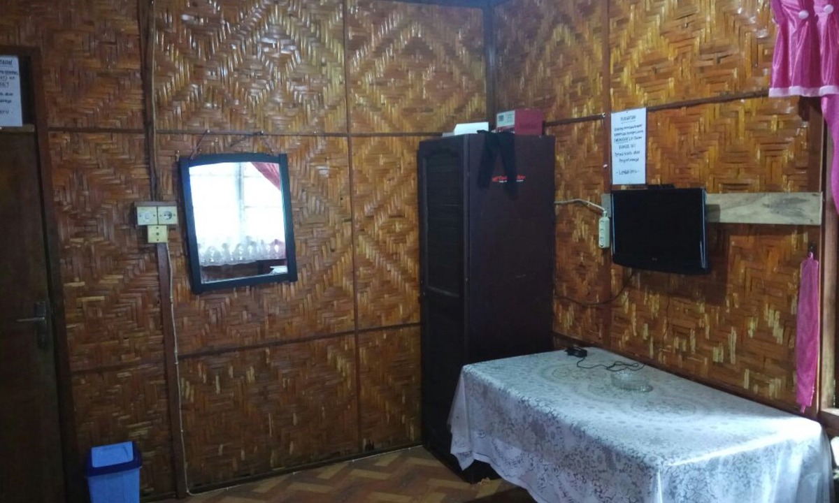 Malino Hotel | Lembah Biru Lagoon