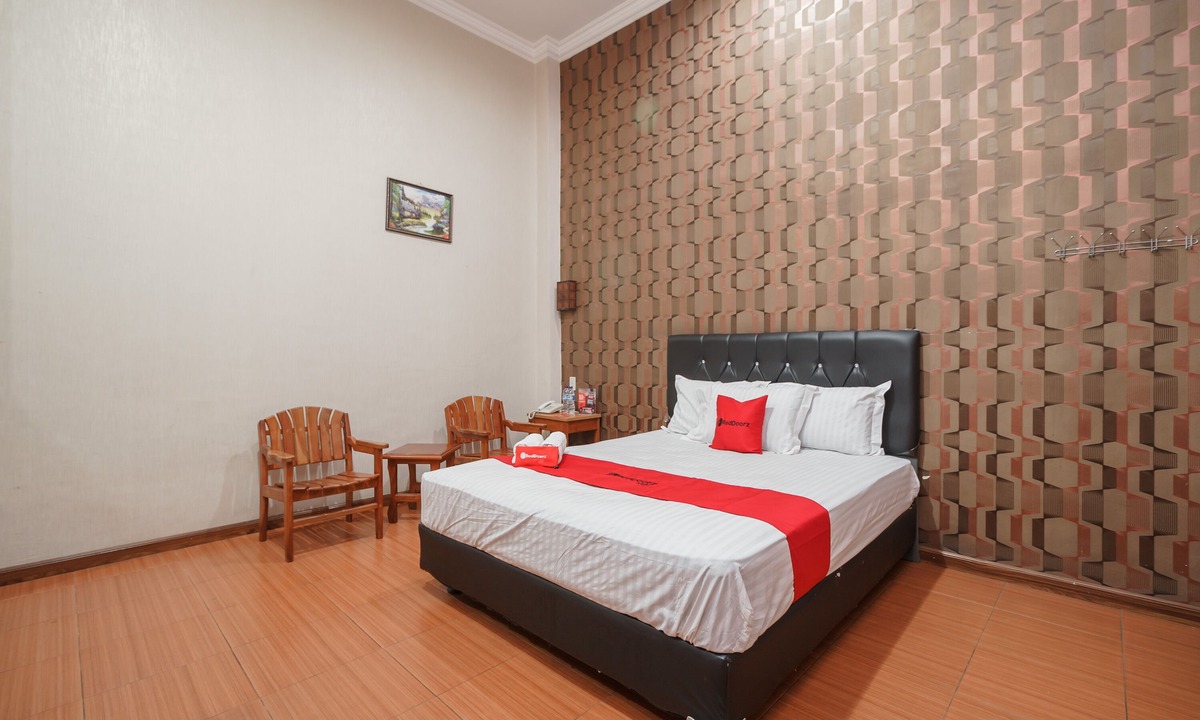 Parapat Hotel | RedDoorz near Danau Toba Parapat