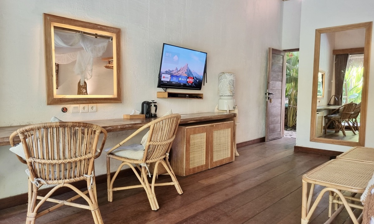 Batu Bolong Hotel | BoBos Villa
