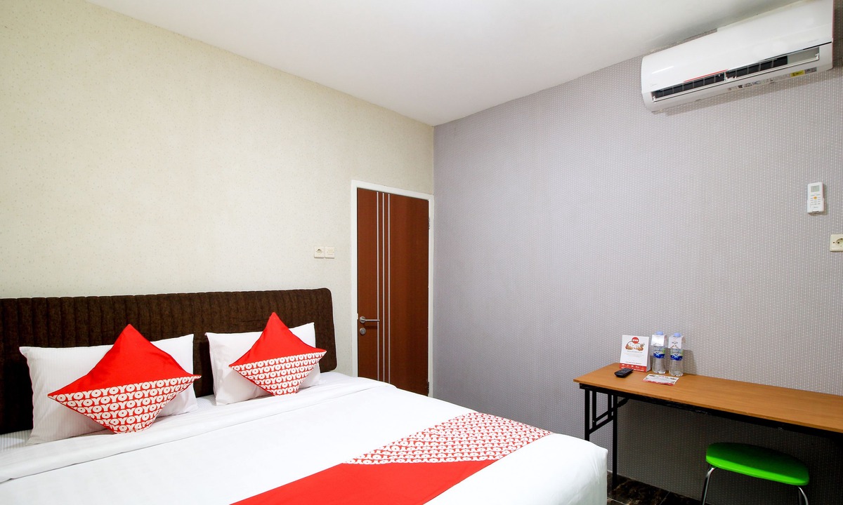 Surabaya Hotel | Capital O 217 A1 Hotel