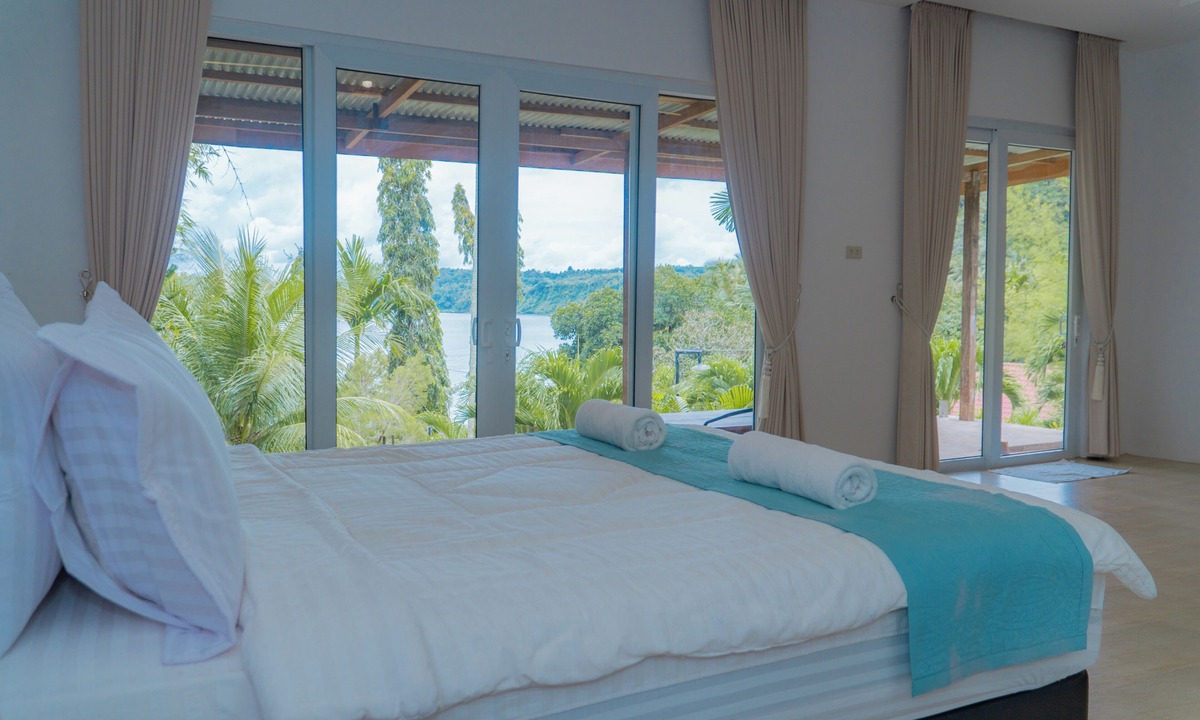 Sabang Bed & Breakfast | The Hawk's Nest Resort