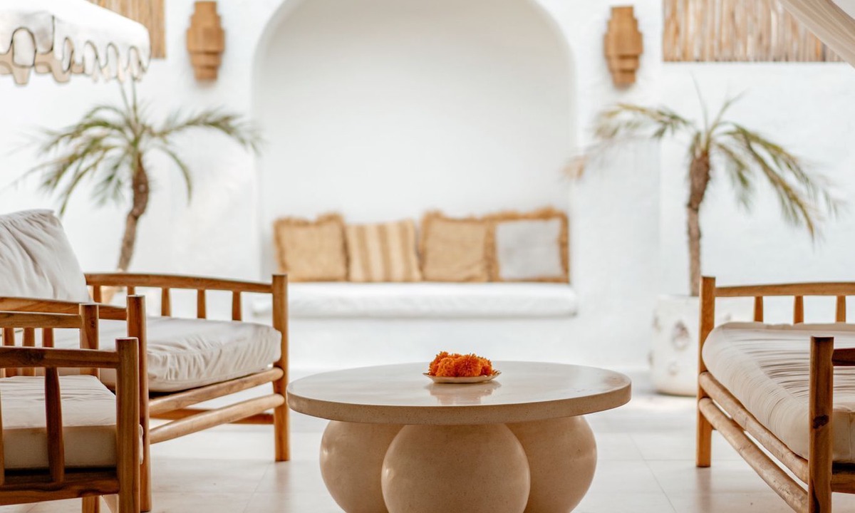 Mushroom Bay Hotel | Castaway Resort