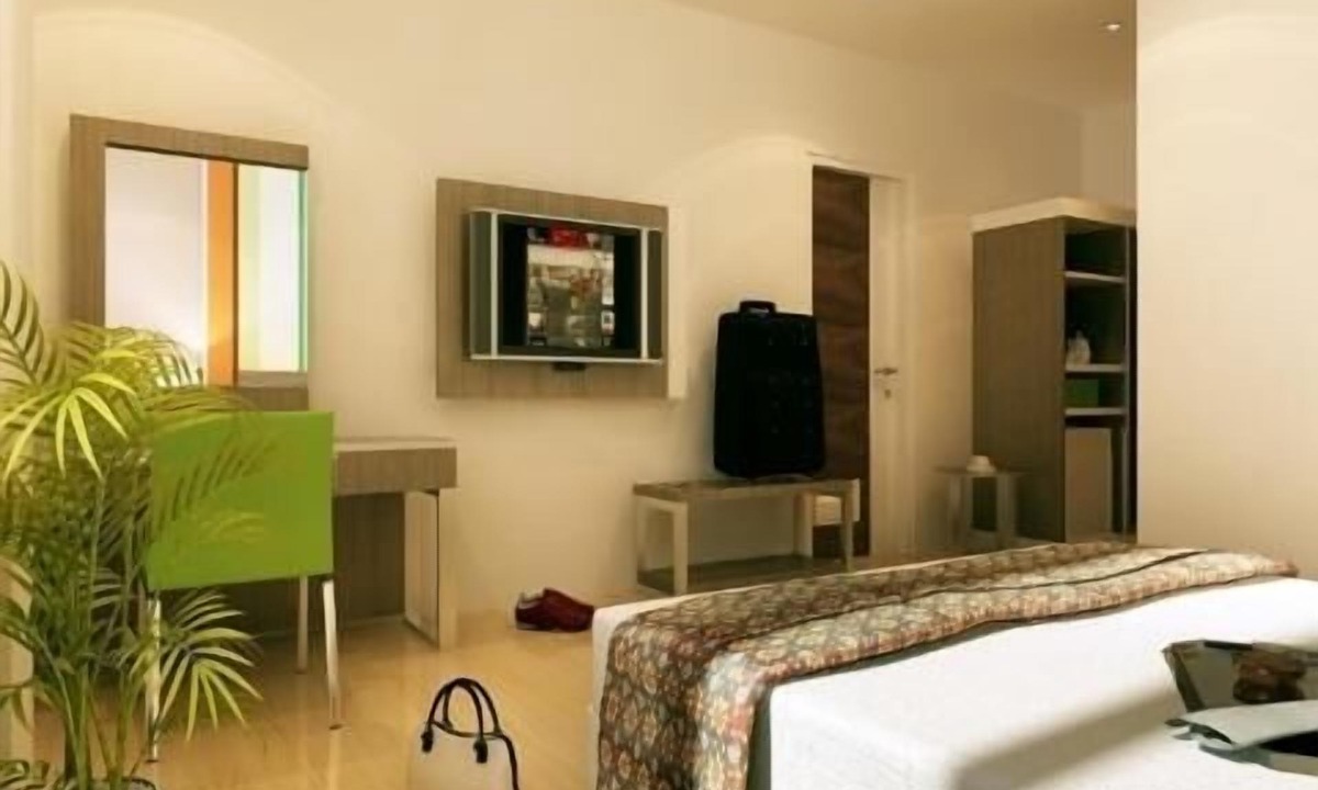 Solo City Centre Hotel | Pose in Solo by Wstay