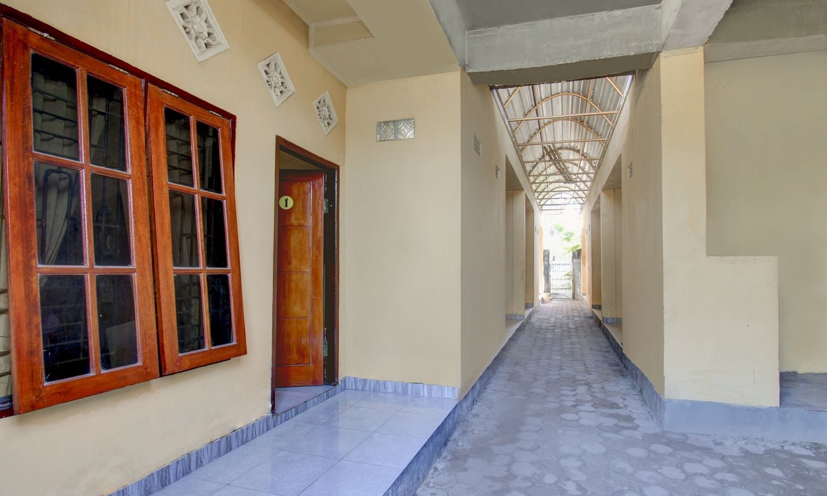 Muncan House | OYO Life 92846 Kost Putra Griya Eka