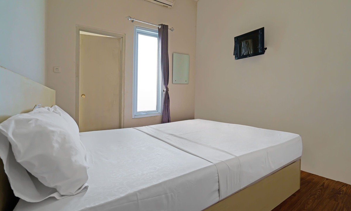 Cibaduyut Hotel | OYO Life 92720 Mekarwangi Guest House