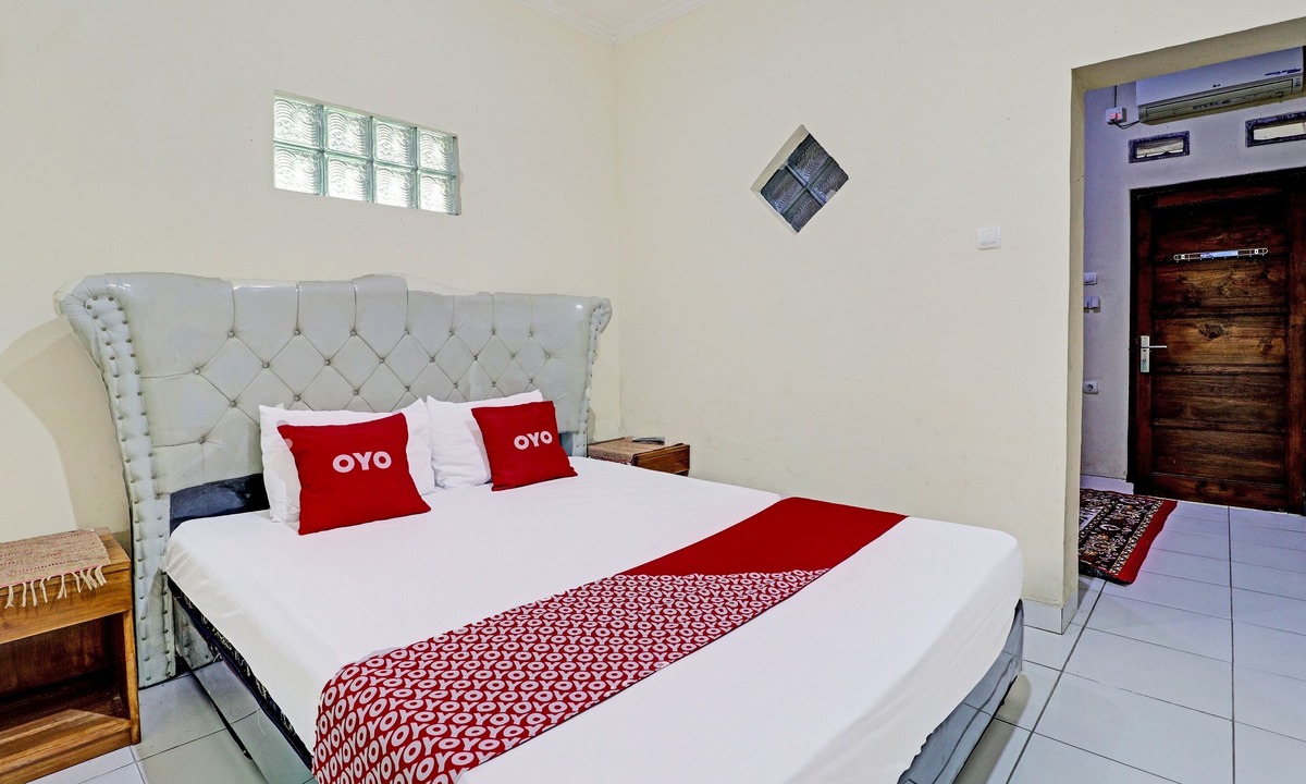 Sumedang Hotel | OYO Life 91480 Putridapisa Syariah