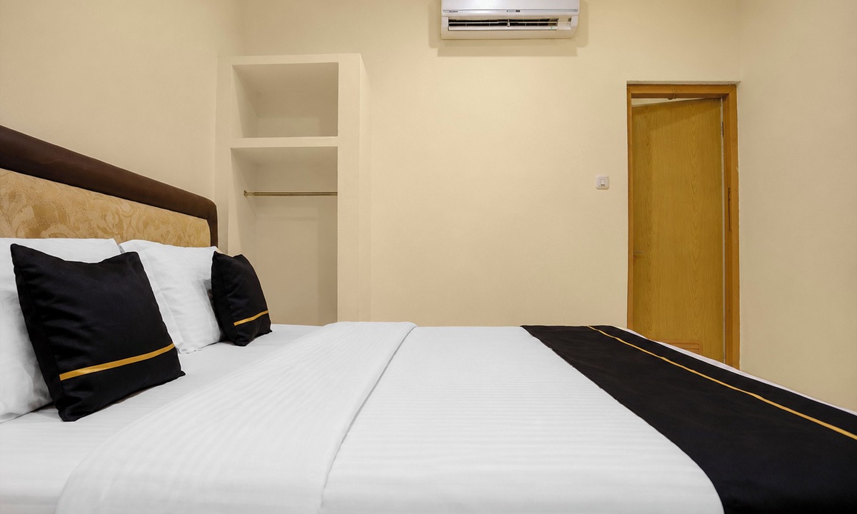 Palembang Hotel | Hotel O near Social Market formerly Kost