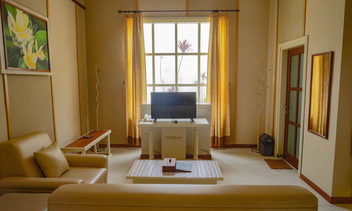Ngaglik Hotel | Hotel Gradia 1