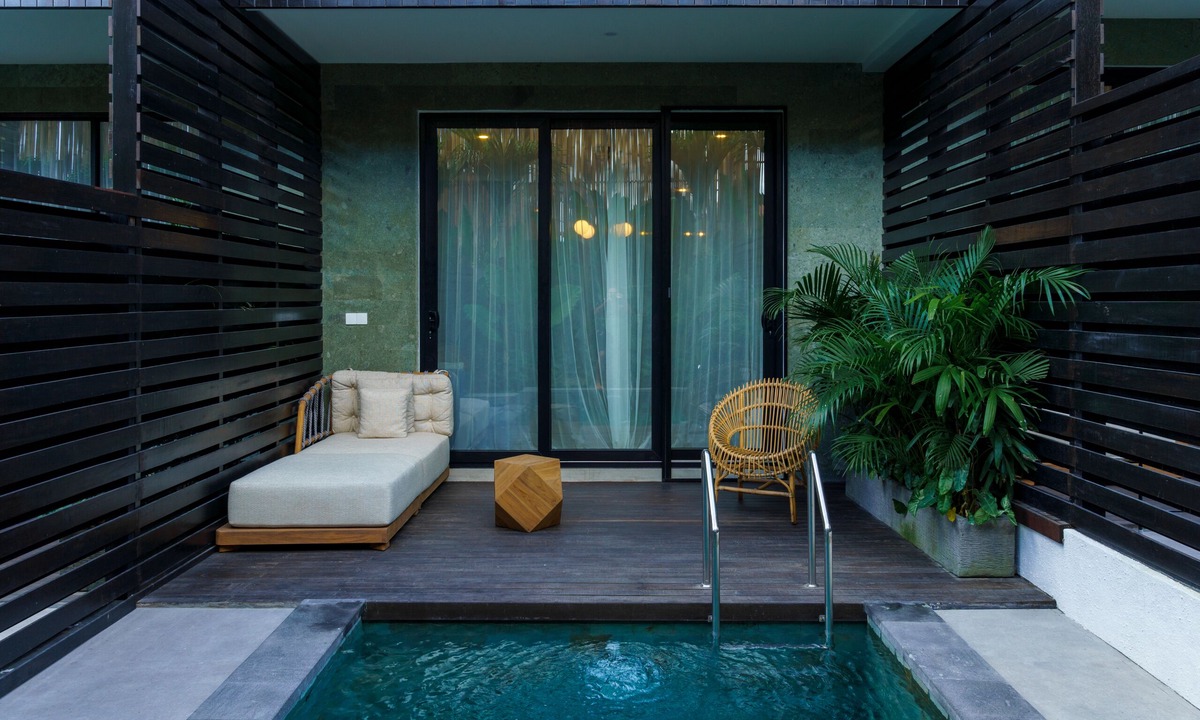 Batu Bolong Villa | Sunny Village Batu Bolong