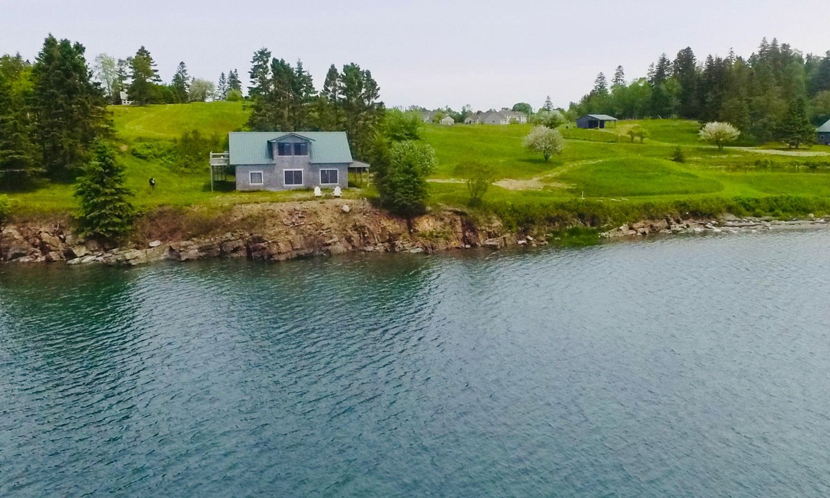 Blahbatuh House | Sitting on the edge of Cobscook Bay at Rossport by the Sea
